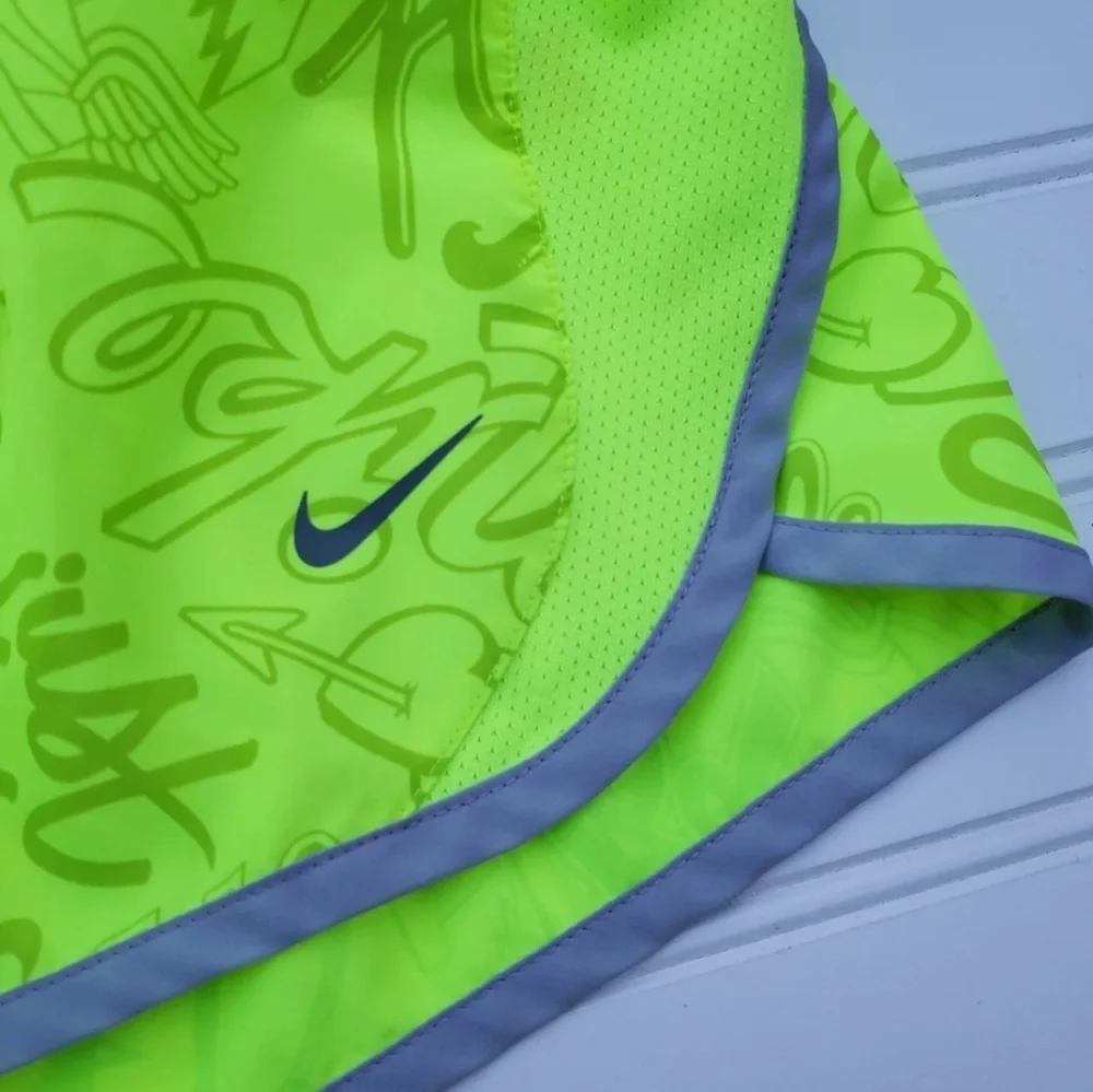 Nike Shorts - Picture 3 of 4